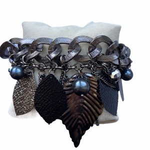 Chain Link Fashion Leaf 🍃 Bracelet